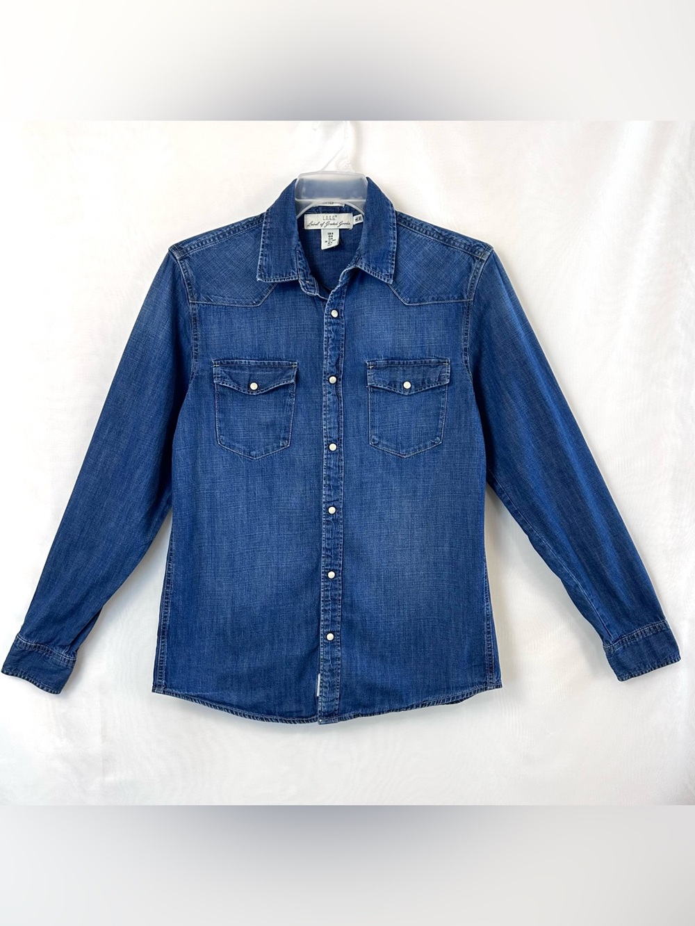 H&M LOGG Women’s Blue Chambray Denim Snap Front Shirt / Medium